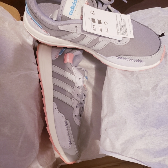 ADIDAS RETRORUN WOMEN SNEAKERS - Picture 10 of 15